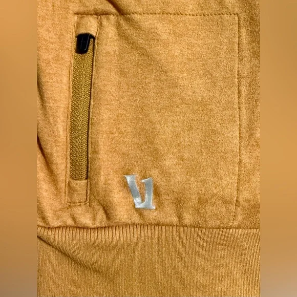 Vuori Performance Crewneck L Camel Stretch Pullover V224 - Picture 5 of 11